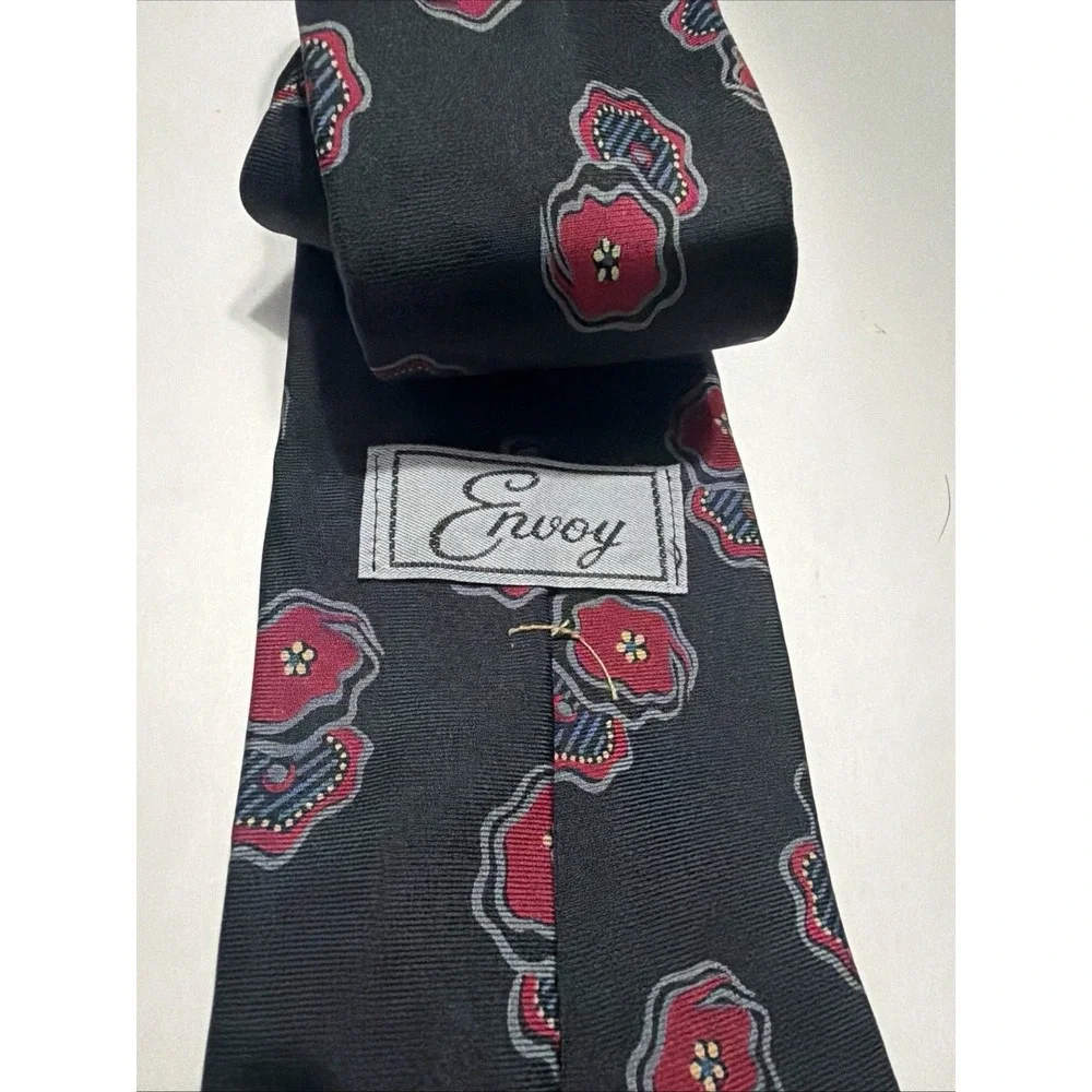 Envoy Mens Silk Necktie Black Red Grey Floral Poppy Pattern Classic 56 Inch